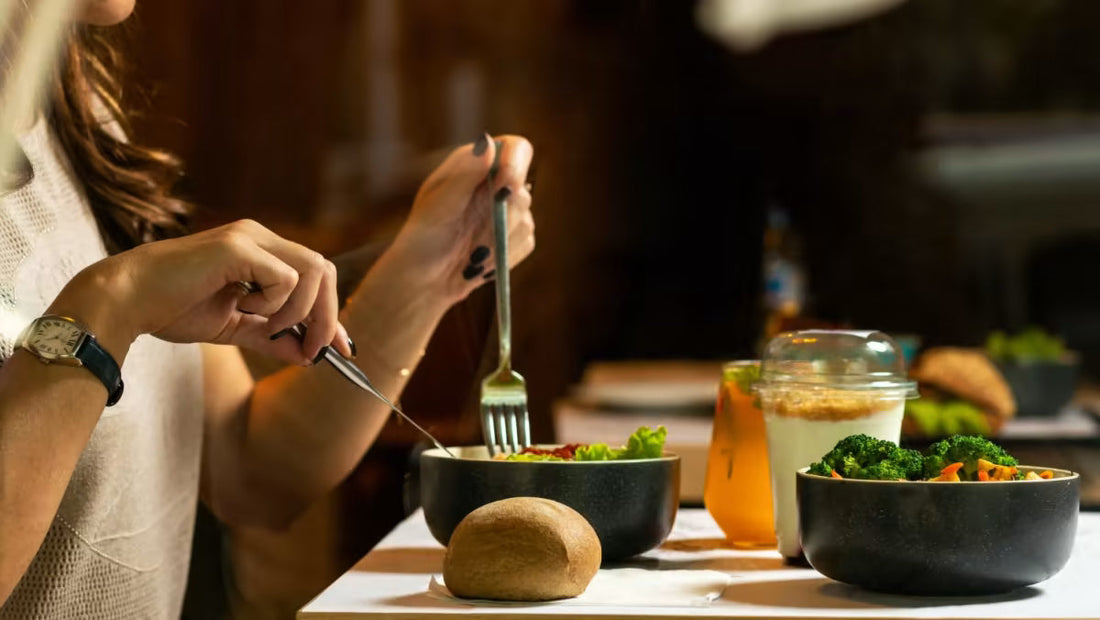 Does eating late at night make you put on weight? The truth behind the midnight snack