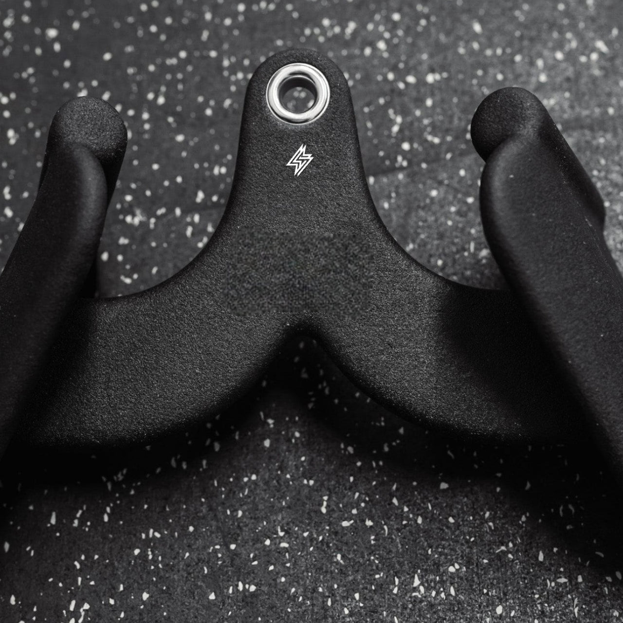 Best Cable Attachments For Gym – V-Bar, D-Handle, Tricep Rope