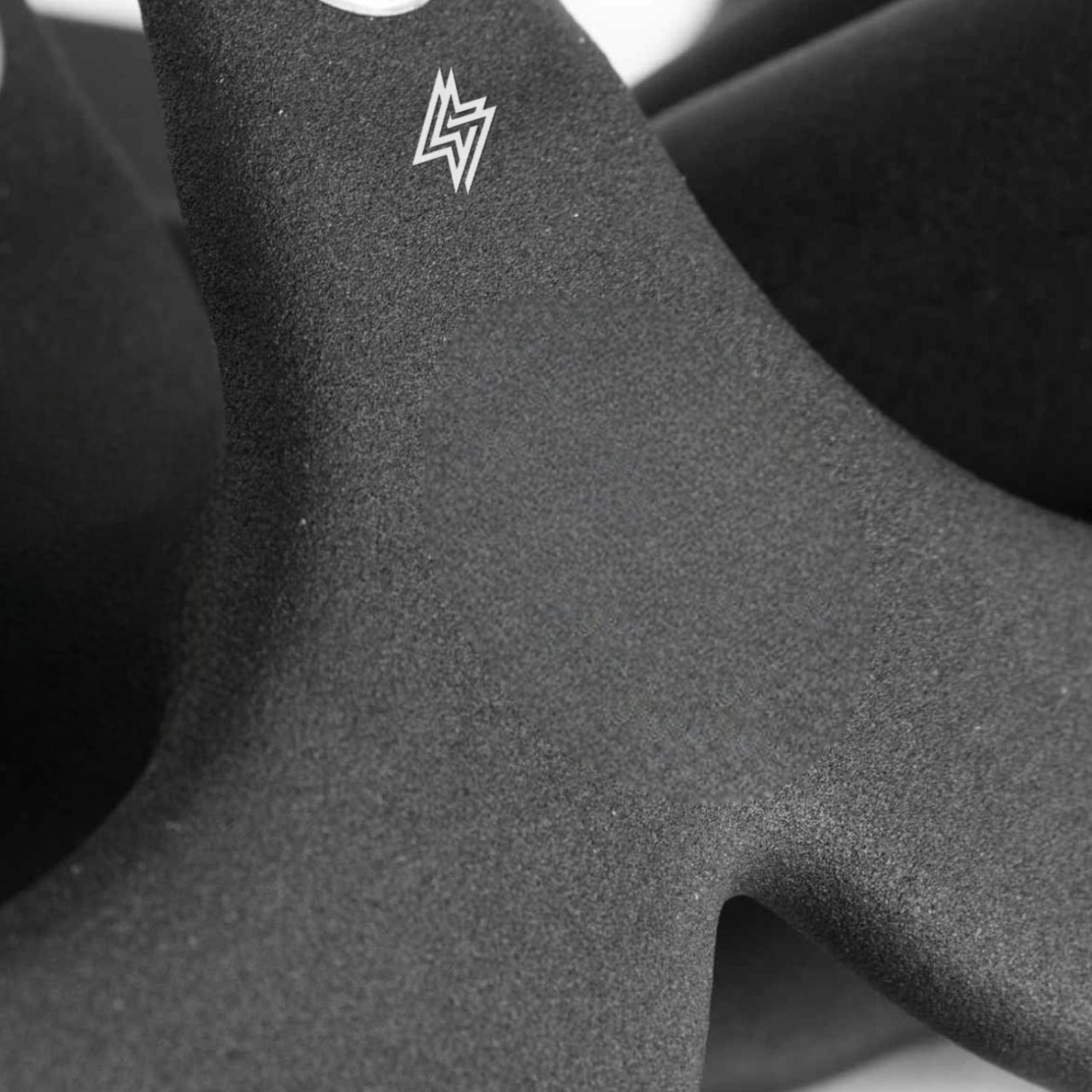 Best Cable Attachments For Gym – V-Bar, D-Handle, Tricep Rope