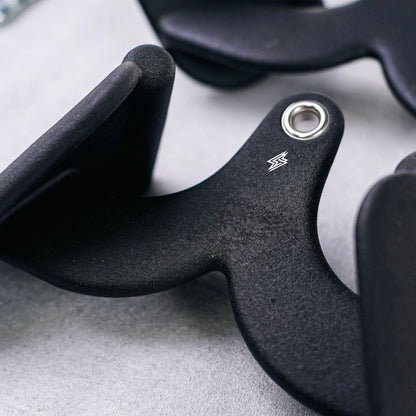 Best Cable Attachments For Gym – V-Bar, D-Handle, Tricep Rope