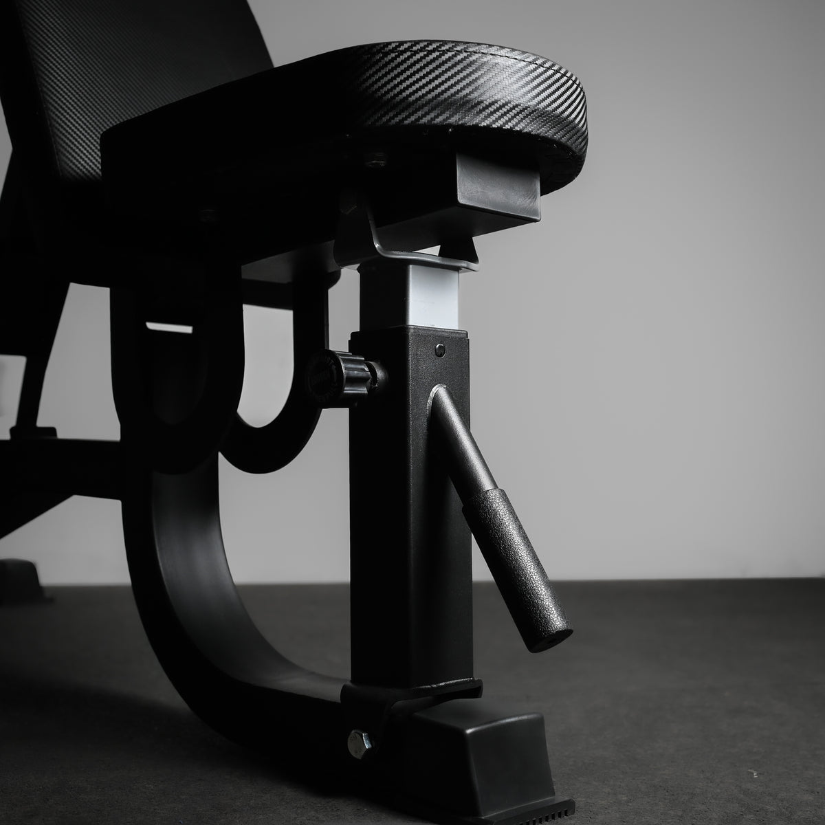 GymSets Commercial Curved Weight Bench