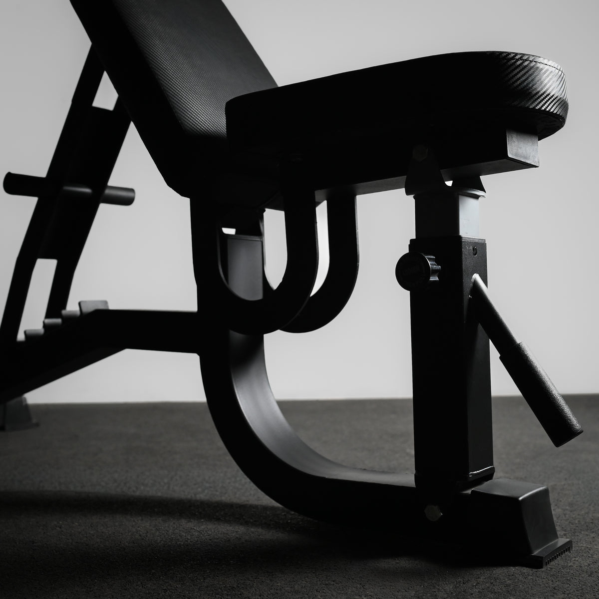 GymSets Commercial Curved Weight Bench