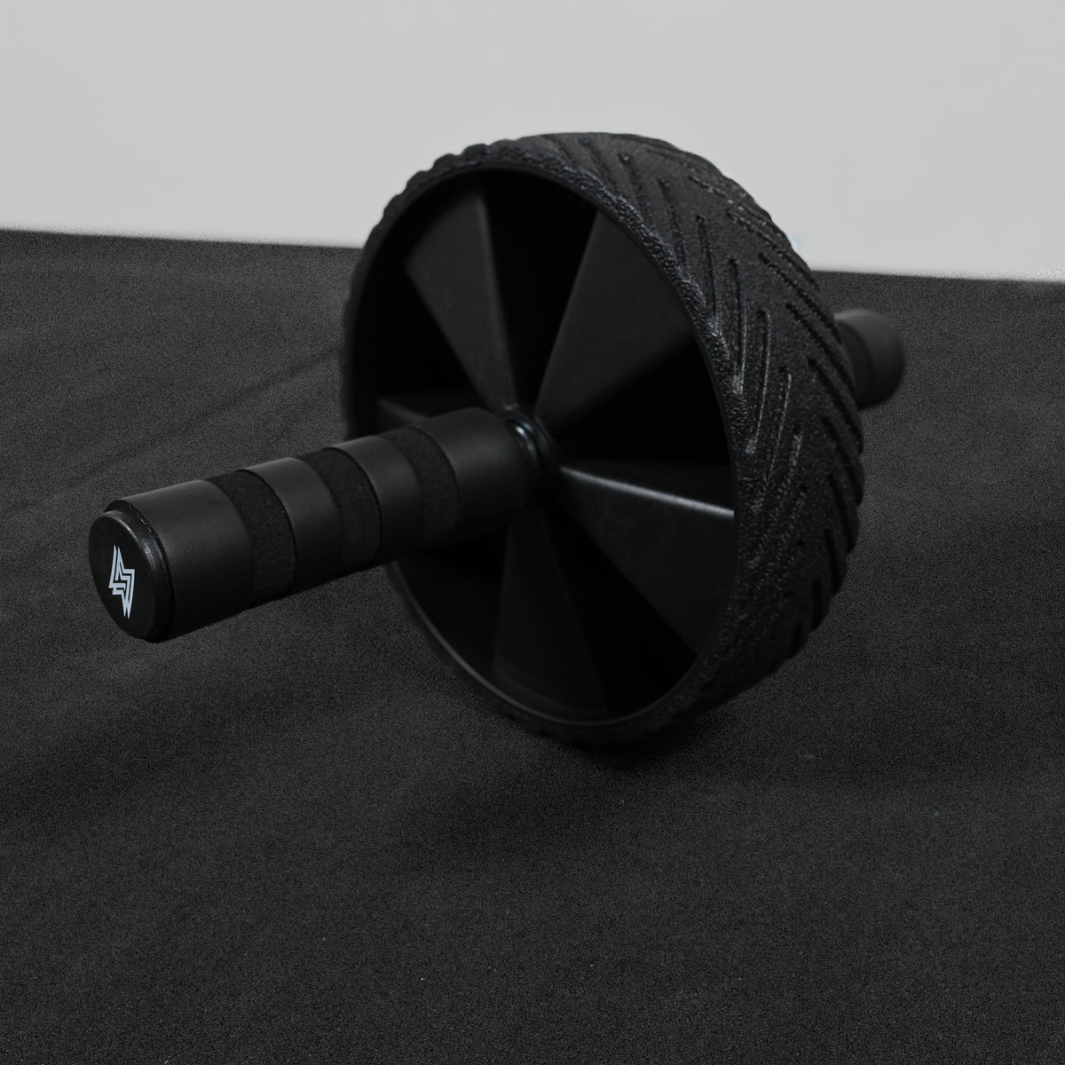 GymSets Double Wheel Ab Roller With Knee Support Mat
